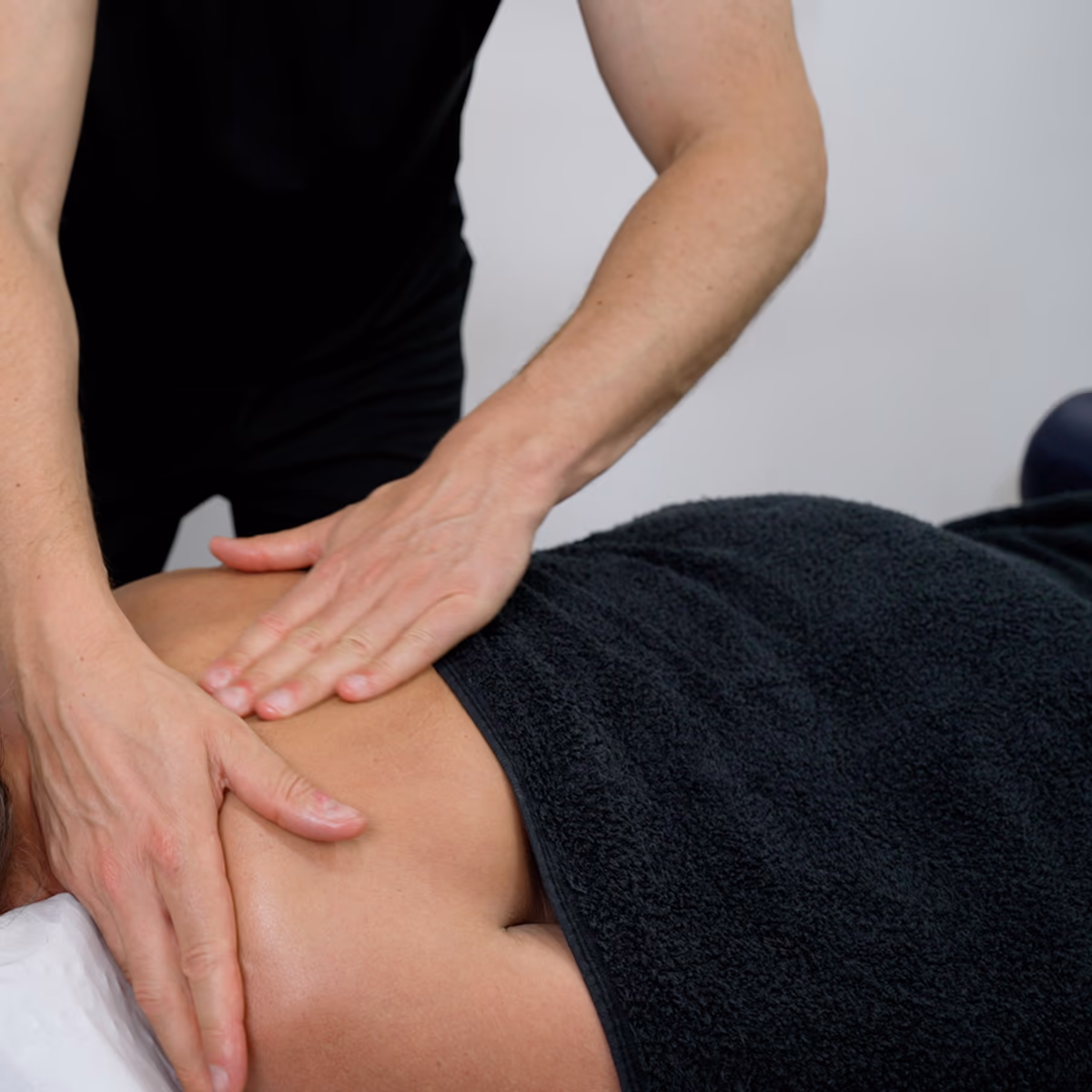Osteopathic treatment at a Bodylogics clinic